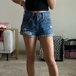 Levi’s size 24 501 denim shorts
